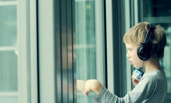 為什么要把孩子的健康交給機器人？